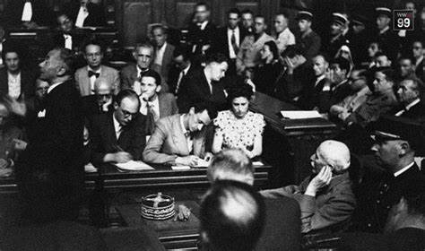 1945年8月14日，法国陆军元帅贝当被判死刑