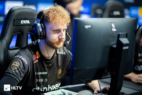 2022年：syrsoN-led Underdogs Silence Critics Against FaZe and NaVi