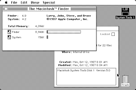 苹果于1987年推出System Software 5，首次作为零售品提供